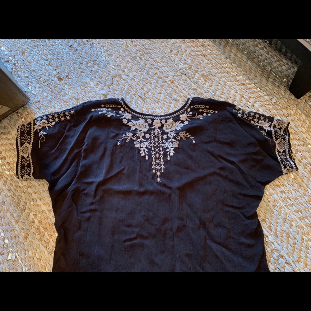 Johnny Was Black Embroidered Top with Cream Floral Detail - Picture 3 of 5